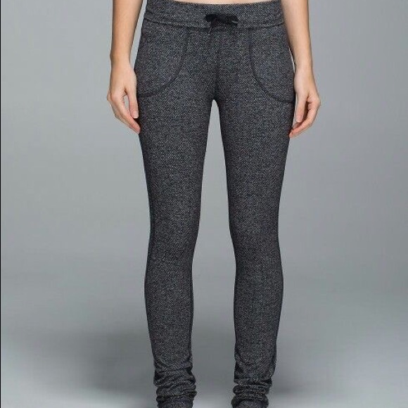 ✨ISO✨ Lululemon Skinny Will Pant - Picture 1 of 3