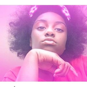 Meet your Posher, Iyana