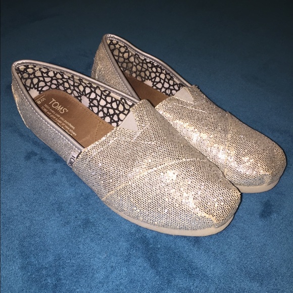 TOMS (silver)⭐️