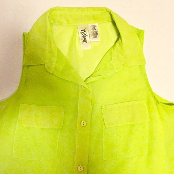 Sheer Button Down Tunic - Picture 3 of 3