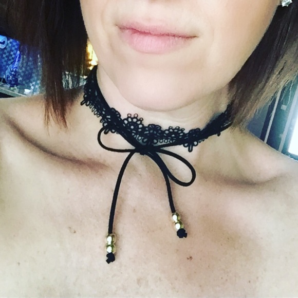 🎉NEW ARRIVAL 🎉 Boho Lace choker necklace - Picture 2 of 2