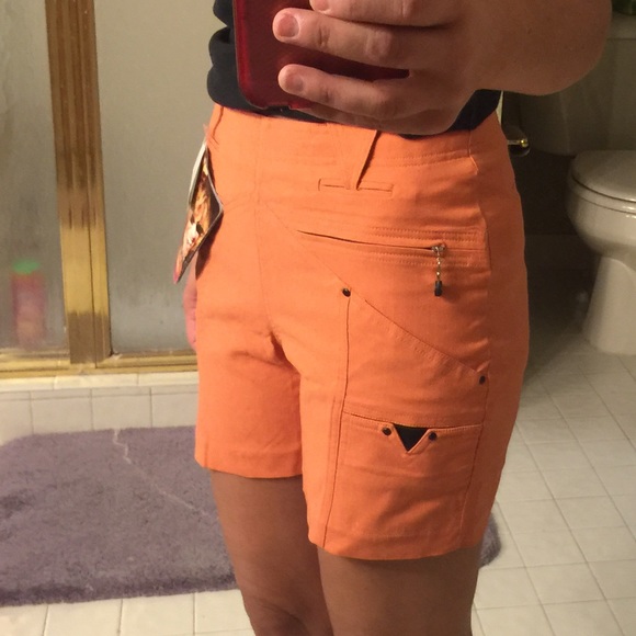 Golf shorts - Picture 1 of 3