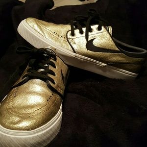 Nike gold Zoom SB Stefan Janoski