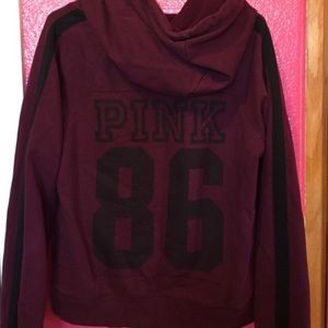 MAROON PULLOVER