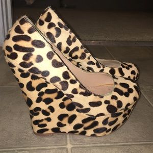 ❌LAST CHANCE❌ Steve Madden Pammyy Leopard Wedges