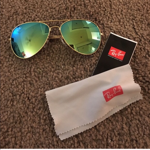 RayBan Aviators. Blue/Green Lenses