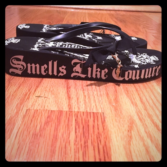Juicy Couture flip flops