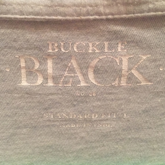 Button up collared shirt - Picture 2 of 3