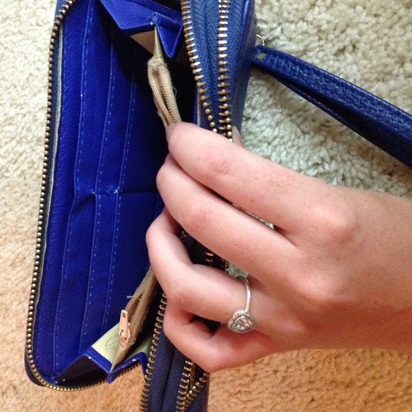 Cute wrist wallet - Picture 3 of 4