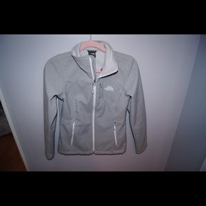 north face windbreaker (water resistant)