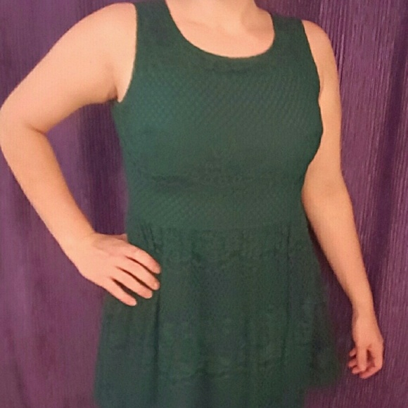 Forever 21 Lace Open-back Dress - Picture 3 of 4