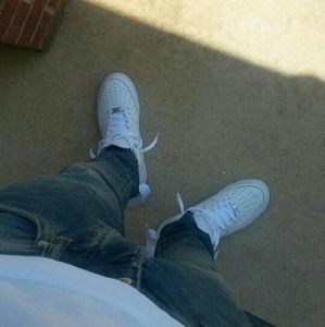 Meet your Posher, Terrence