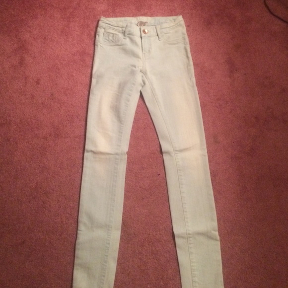 Light wash jeggings
