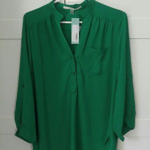 41Hawthorn colibri solid tab sleeve blouse