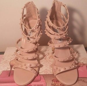 Steve Madden heels nude