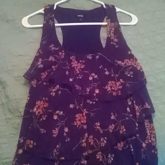 A shirt. I am selling a shirt.