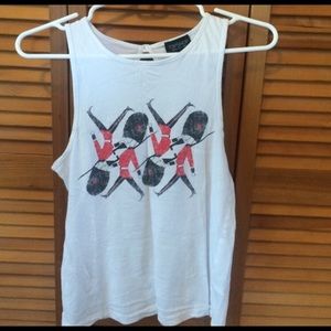 Sleeveless tee