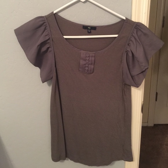 Gray Gap Shirt