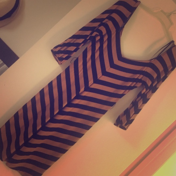 Strip BEBE dress