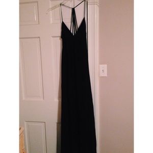 Tobi maxi dress in black