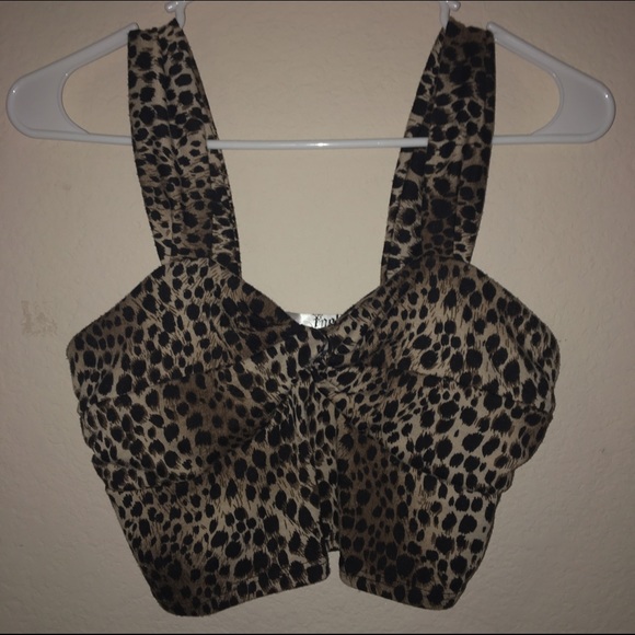 🎁BOGO🎁Cheetah print crop tank😄