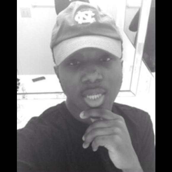 Meet your Posher, Chris - Picture 1 of 1