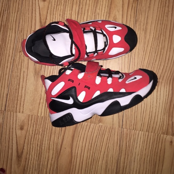 Nike Shoes - Nike red black an white shoes