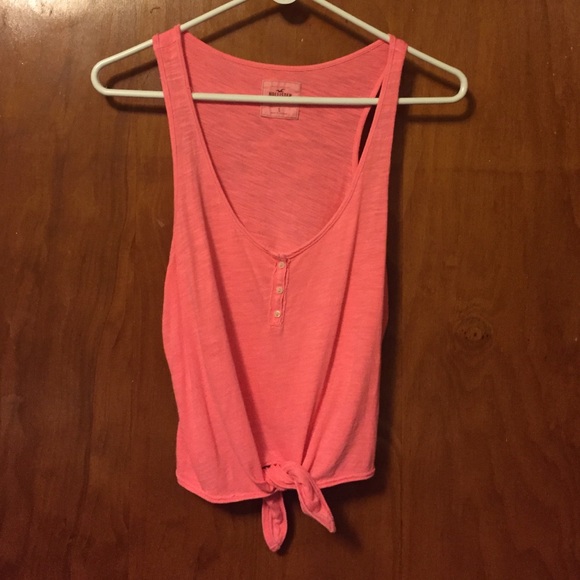 Hollister tie up tank