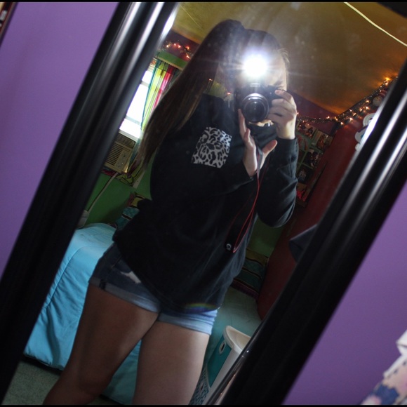 💎PINK💎 Black Long Sleeve Shirt w/ White Pocket