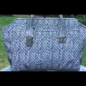 COACH Snakeskin Print Large Size Tote - Beautiful