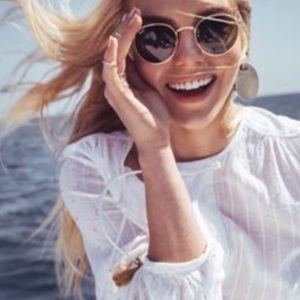 Authentic Ray-Ban round Lennon unisex sunglasses