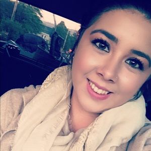 Meet your Posher, Brittney