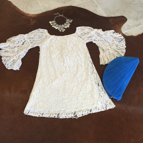 Off shoulder Lace Bell Sleeve Dress