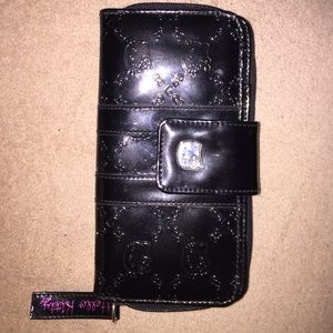 Hello Kitty Embossed Patent Wallet