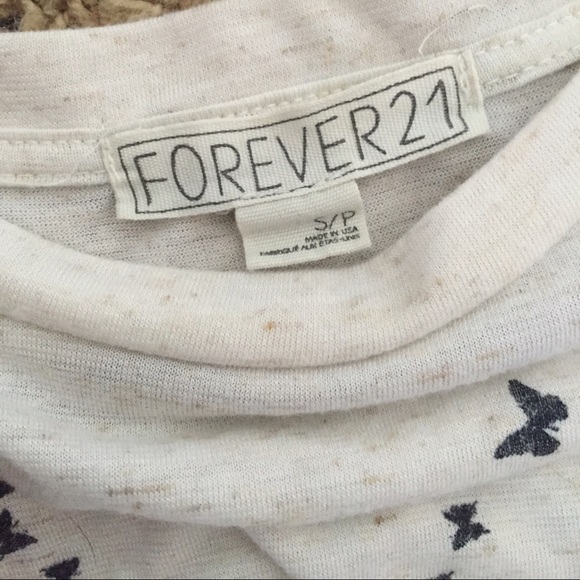 forever21 | butterfly print crop top - Picture 4 of 4