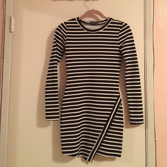 Long sleeve dress.