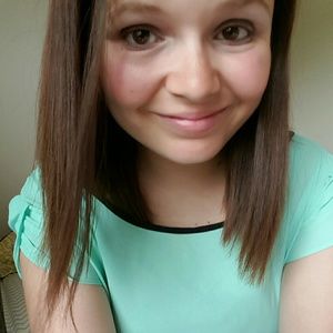 Meet your Posher, Brittany