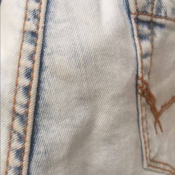 Bullhead | high waisted distressed shorts - Picture 3 of 4
