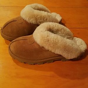 Ugg slippers Coquette style, Chestnut color