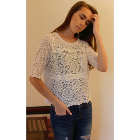 Hollister Lace Top - Picture 2 of 2