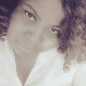 Meet your Posher, Caprina