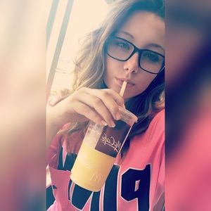 Meet your Posher, Larynn
