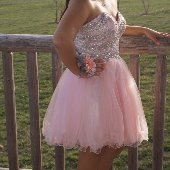 Homecoming dress - Picture 2 of 4