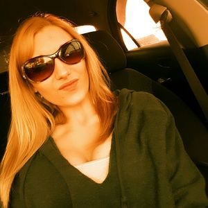 Meet your Posher, Jenny