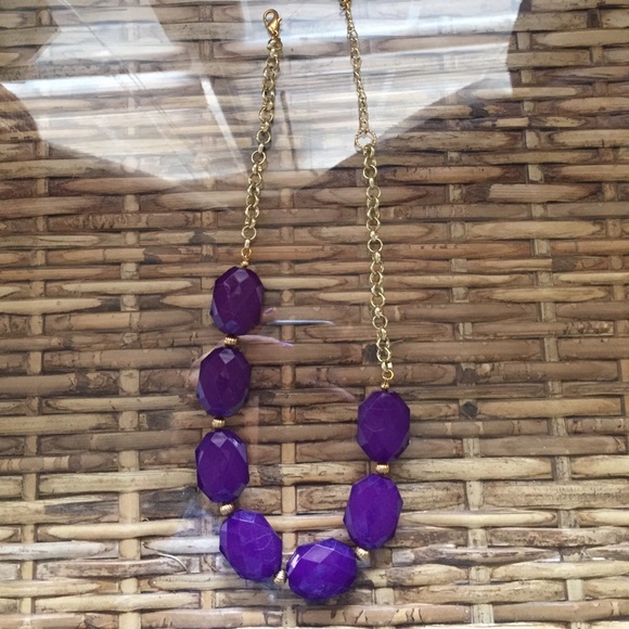 Statement necklace