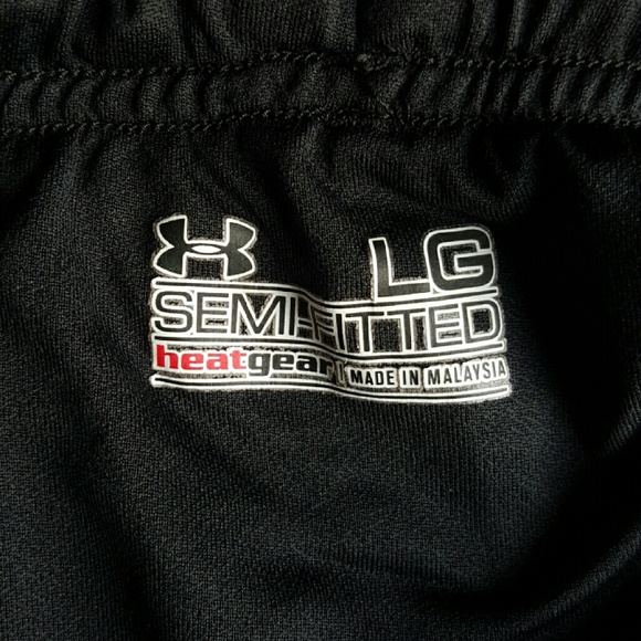 ❌SOLD ❌Under Armour shorts - Picture 2 of 2