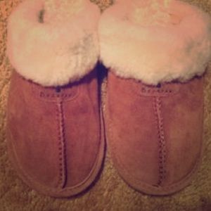 Bearpaw shoes