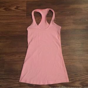 Cool racerback 👟💋