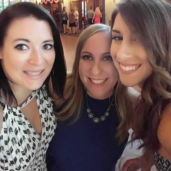 Meet your Posher, Elizabeth - Picture 4 of 4