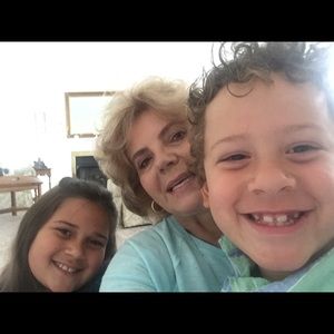 Meet your Posher, Sharon